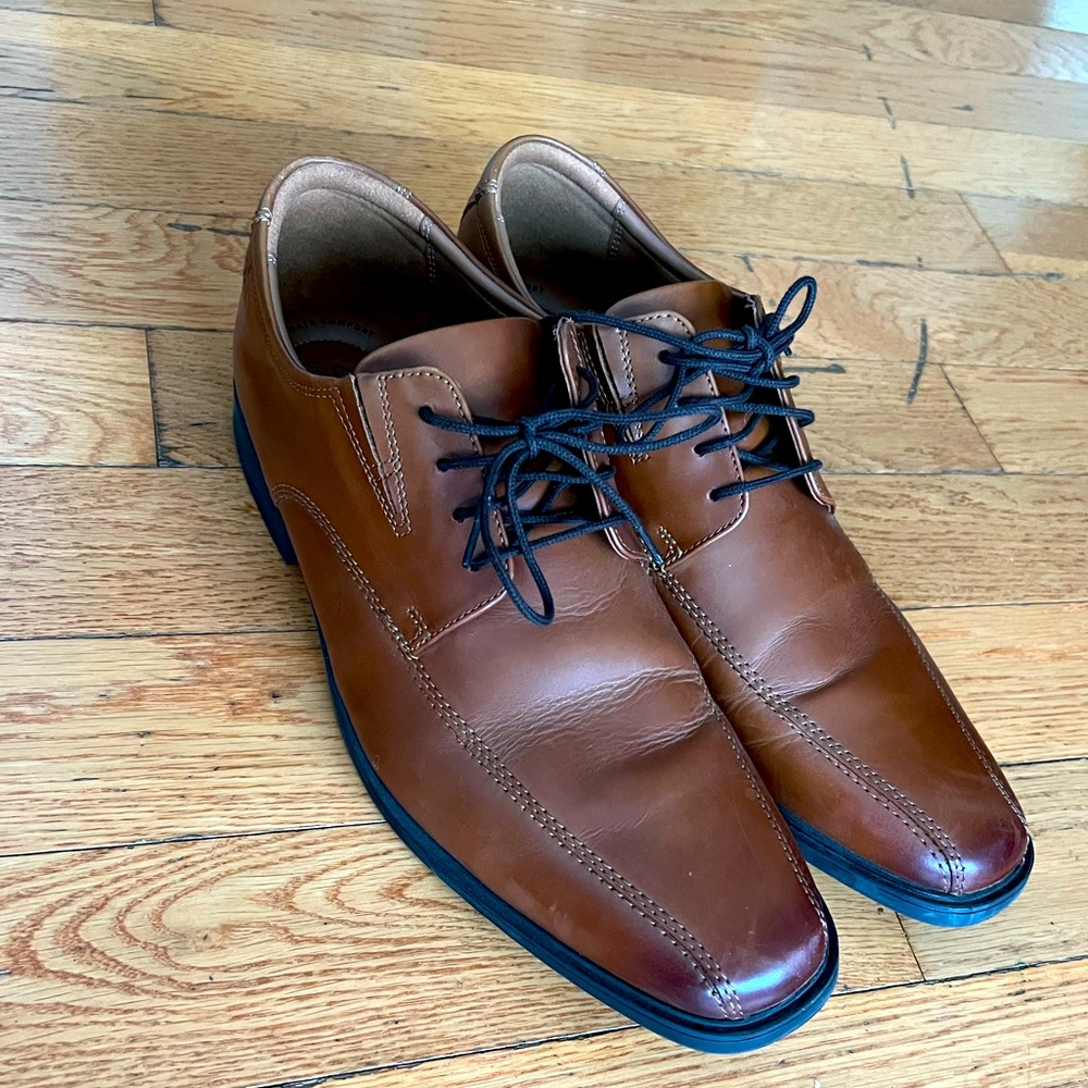 Clarks Men’s Dress Shoe Size 13 - Excellent condition!